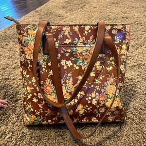 Patricia Nash hand bag